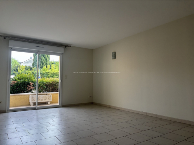 Appartement T3 avec terrasse et garage
