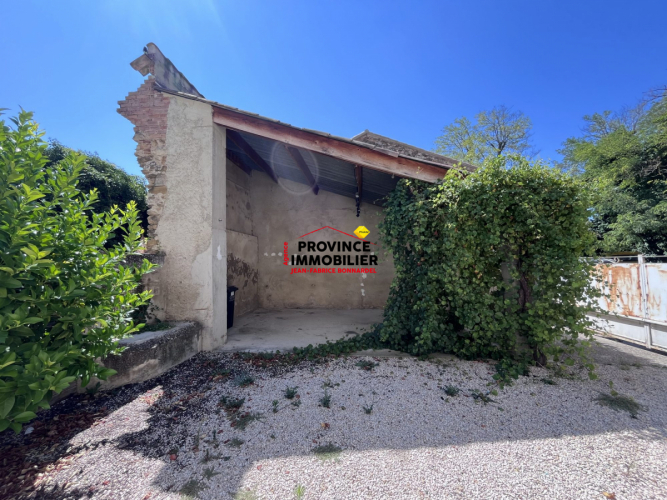 Maison de village avec cours