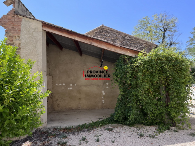 Maison de village avec cours