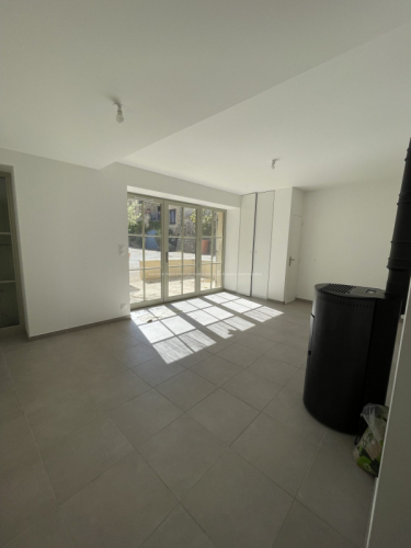 Logement neuf dans village