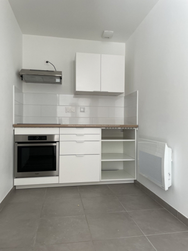 Logement neuf dans village