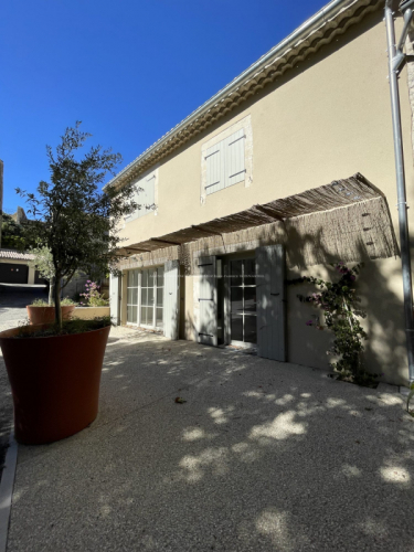 Logement neuf dans village