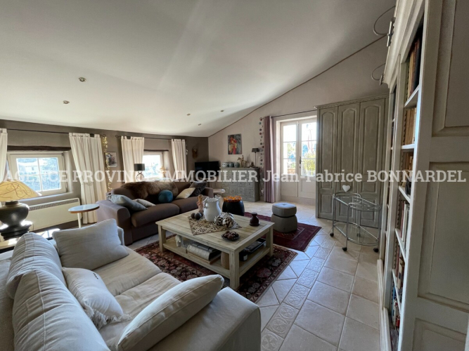 Magnifique maison de village avec vue dominante