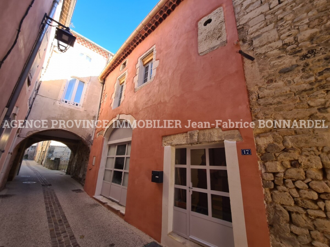 Maison provençale avec terrasse