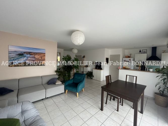 Appartement T3 avec terrasse - Résidence sécurisée