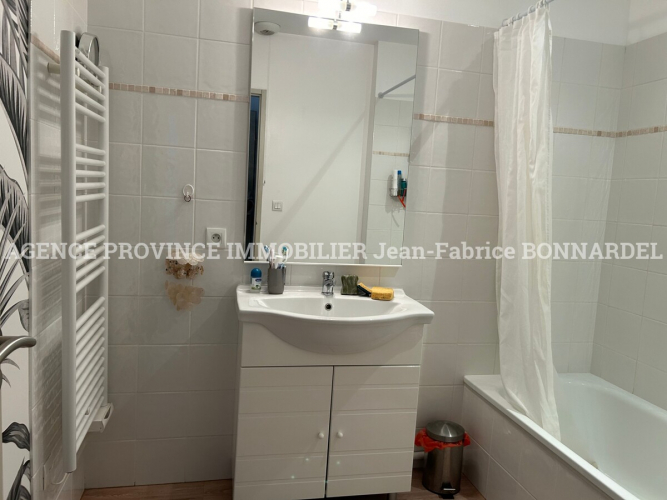 Appartement T3 avec terrasse - Résidence sécurisée