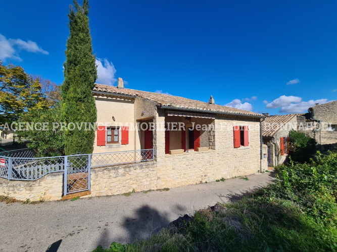 Maison de village avec terrasse