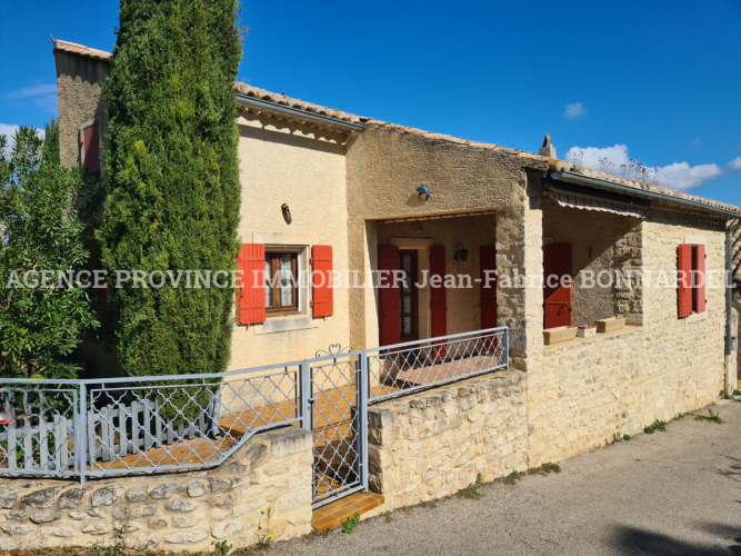 Maison de village avec terrasse