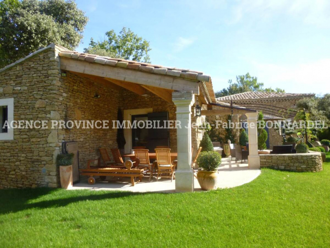 VILLA SUR LES HAUTEURS DE SUZE LA ROUSSE