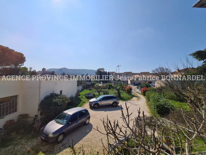 Maison proche centre-ville avec un appartement loué