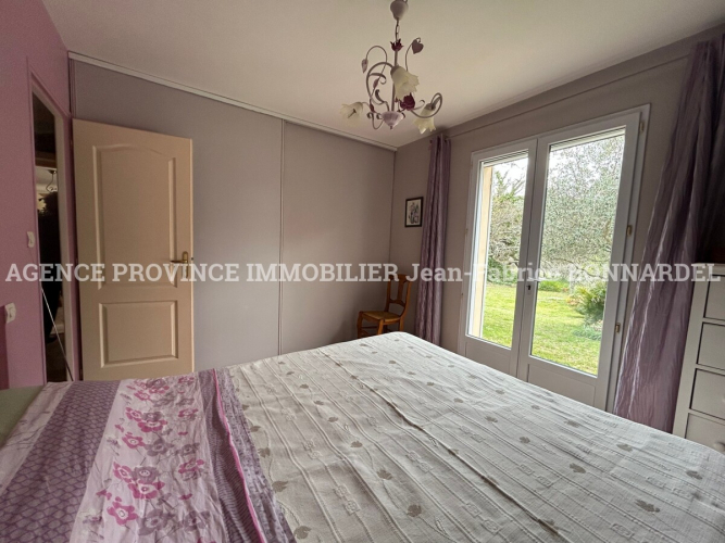 Belle villa provençale en campagne