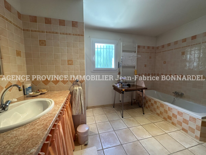 Secteur Résidentiel proche du village