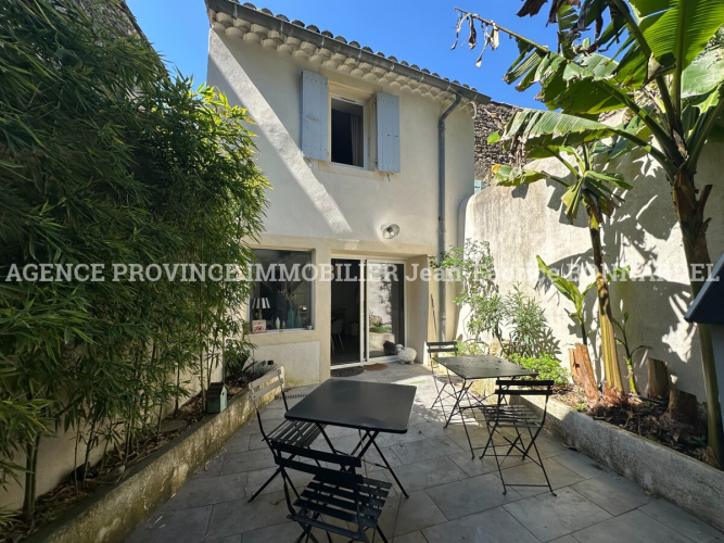 Maison de Charme au cœur du village