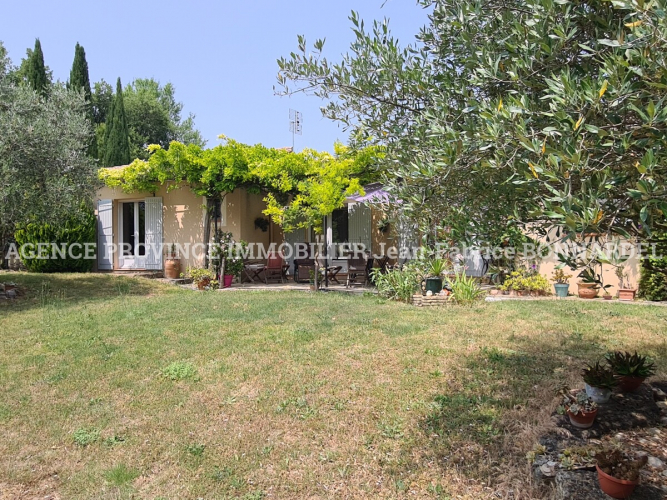 Belle villa provençale en campagne