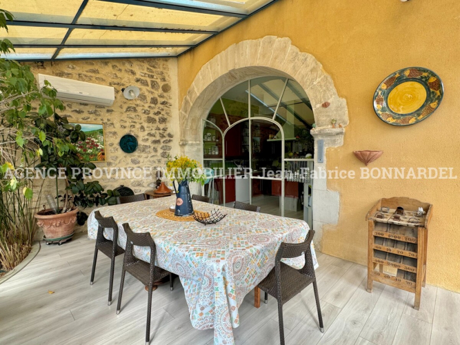 Maison de maître avec jardin au coeur du village