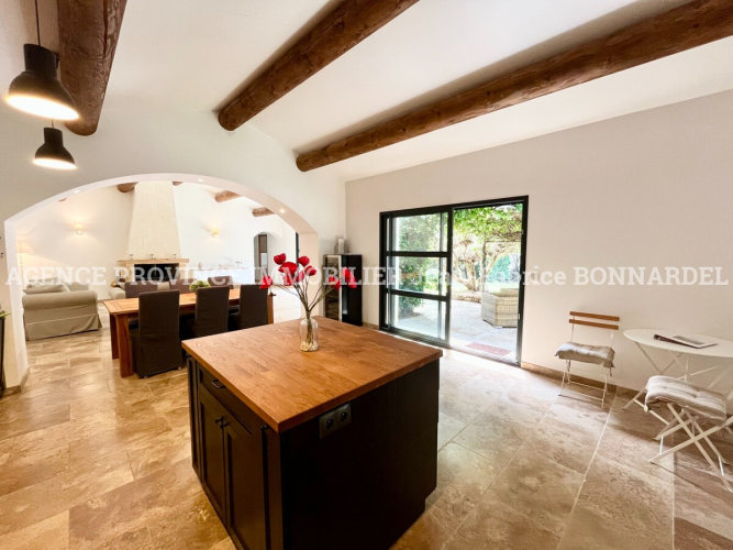 VILLA SUR LES HAUTEURS DE SUZE LA ROUSSE