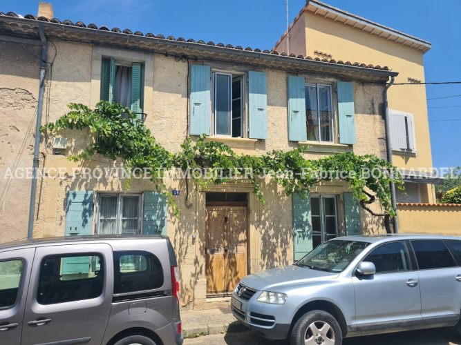 Maison de ville proche commerces et écoles