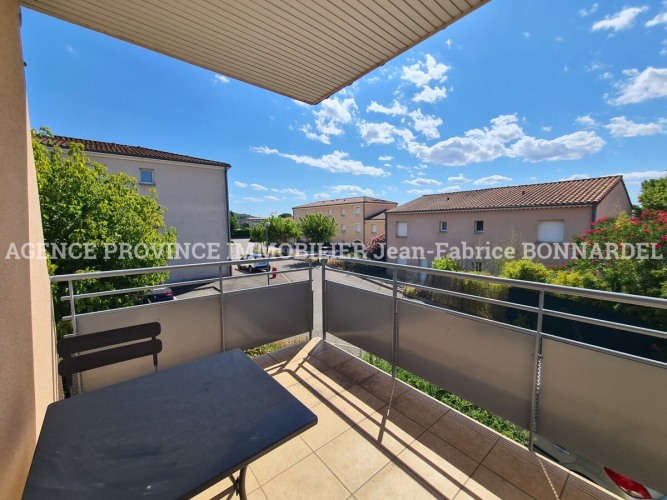 Bel appartement de standing avec terrasses et parkings