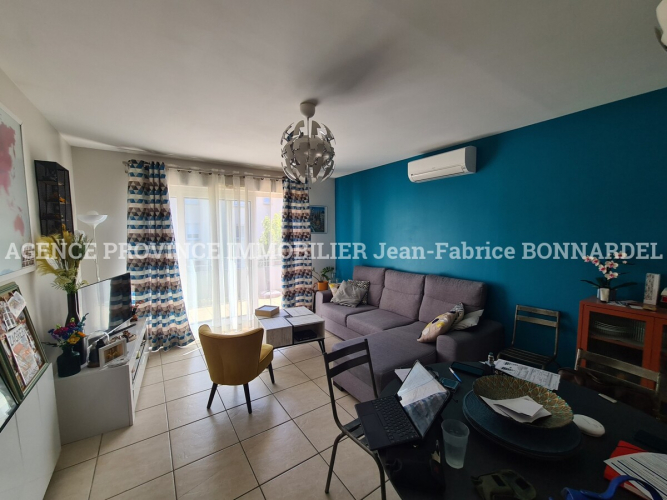 Bel appartement de standing avec terrasses et parkings