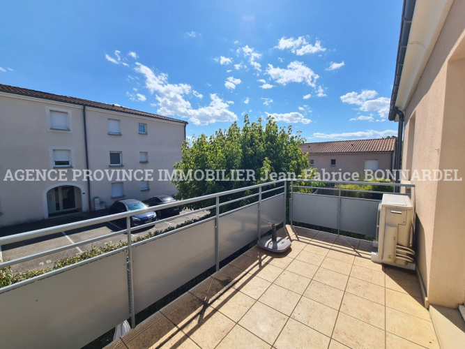 Bel appartement de standing avec terrasses et parkings