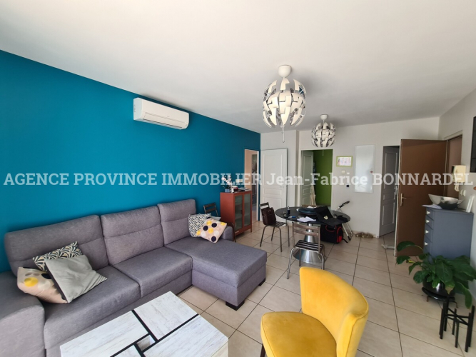 Bel appartement de standing avec terrasses et parkings