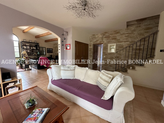 Spacieuse Maison de caractère