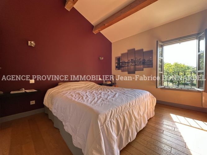 Spacieuse Maison de caractère