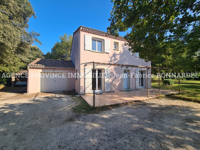 Charmant quartier résidentiel Charmant quartier résidentiel