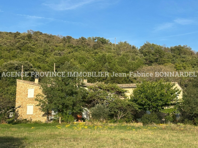 Belle Ferme en pierres avec vue imprenable Belle Ferme en pierres avec vue imprenable