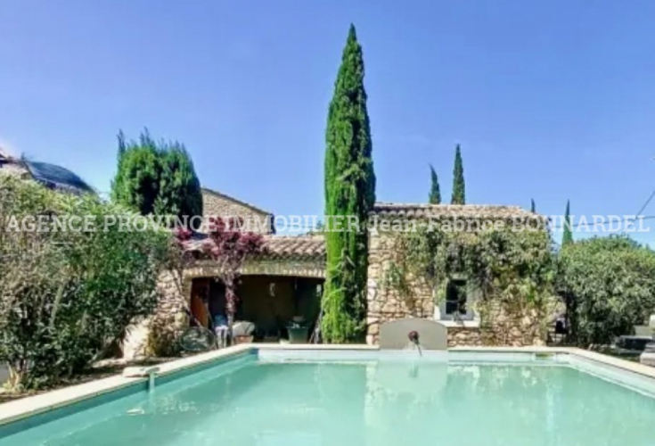 Propriété de charme au coeur d’un village avec commerces