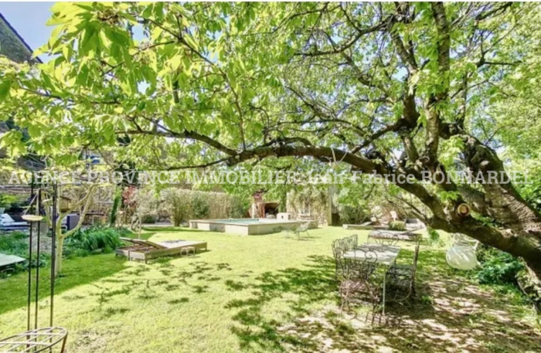 Propriété de charme au coeur d’un village avec commerces