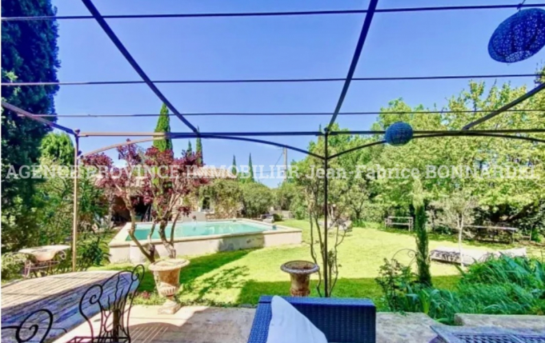 Propriété de charme au coeur d’un village avec commerces