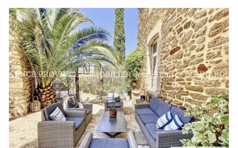 Propriété de charme au coeur d’un village avec commerces