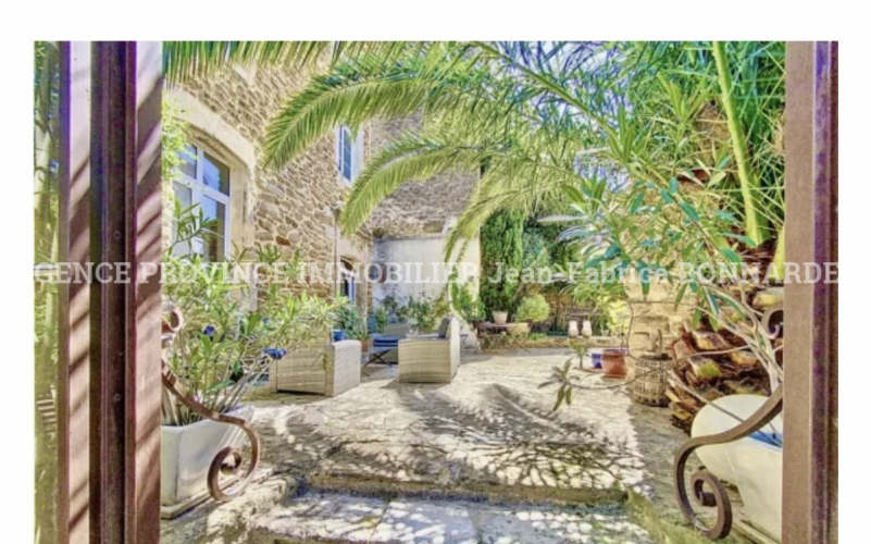 Propriété de charme au coeur d’un village avec commerces