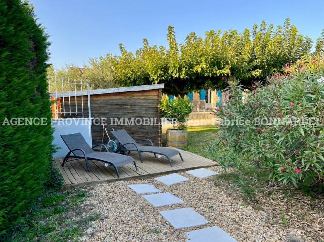 Charmante villa de plain-pied proche centre village