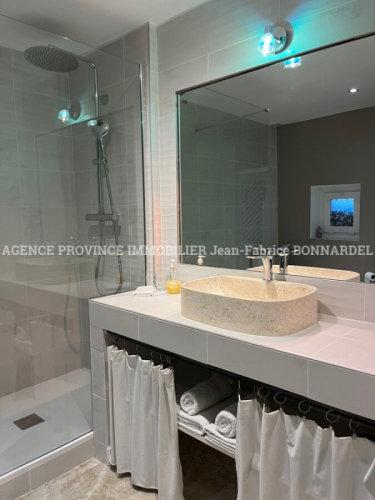 Propriété de charme au coeur d’un village avec commerces