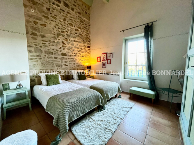 Propriété de charme au coeur d’un village avec commerces