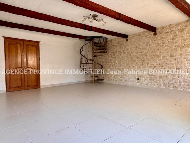 Maison de village au calme