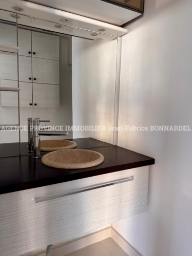 Maison de village au calme