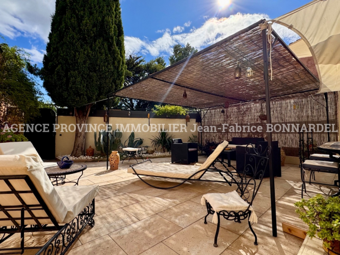 Maison de village en pierre