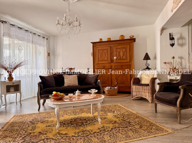 Maison de village en pierre