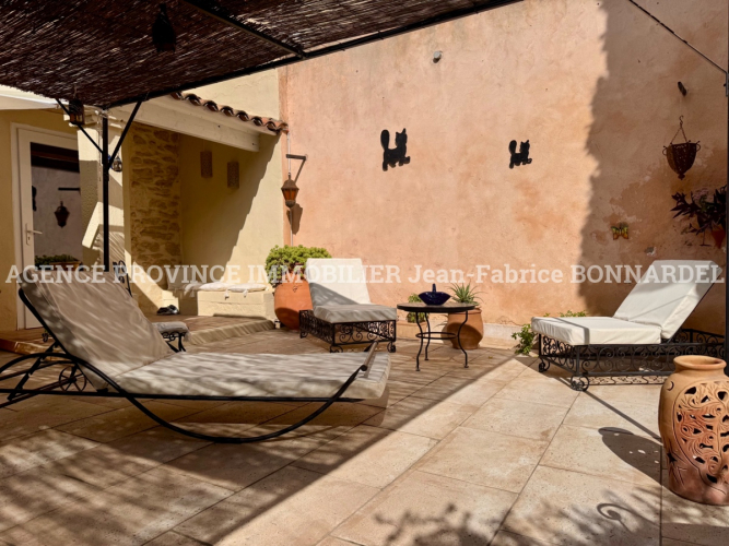 Maison de village en pierre