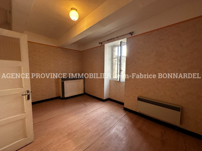 Maison de village avec potentiel intéressant