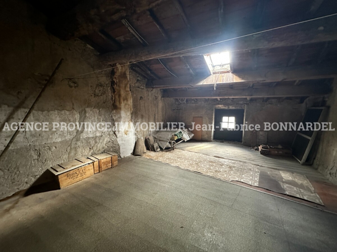 Maison de village avec potentiel intéressant