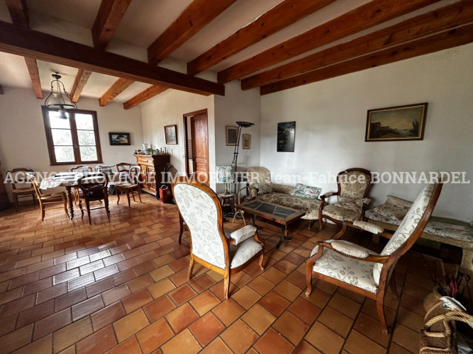 Villa provençale avec grand terrain