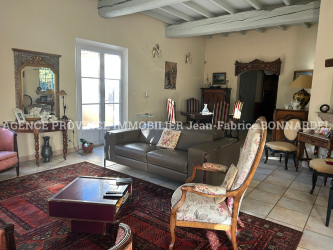 Propiété dans un environnement rare