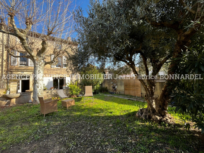 Charme et authenticité au cœur du village