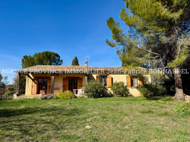 Villa provençale avec grand terrain