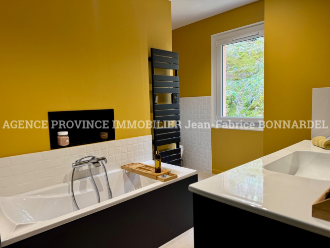 Superbe villa rénovée, environnement de qualité