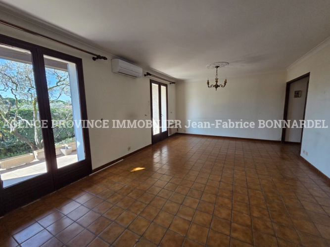 Proche des commerces